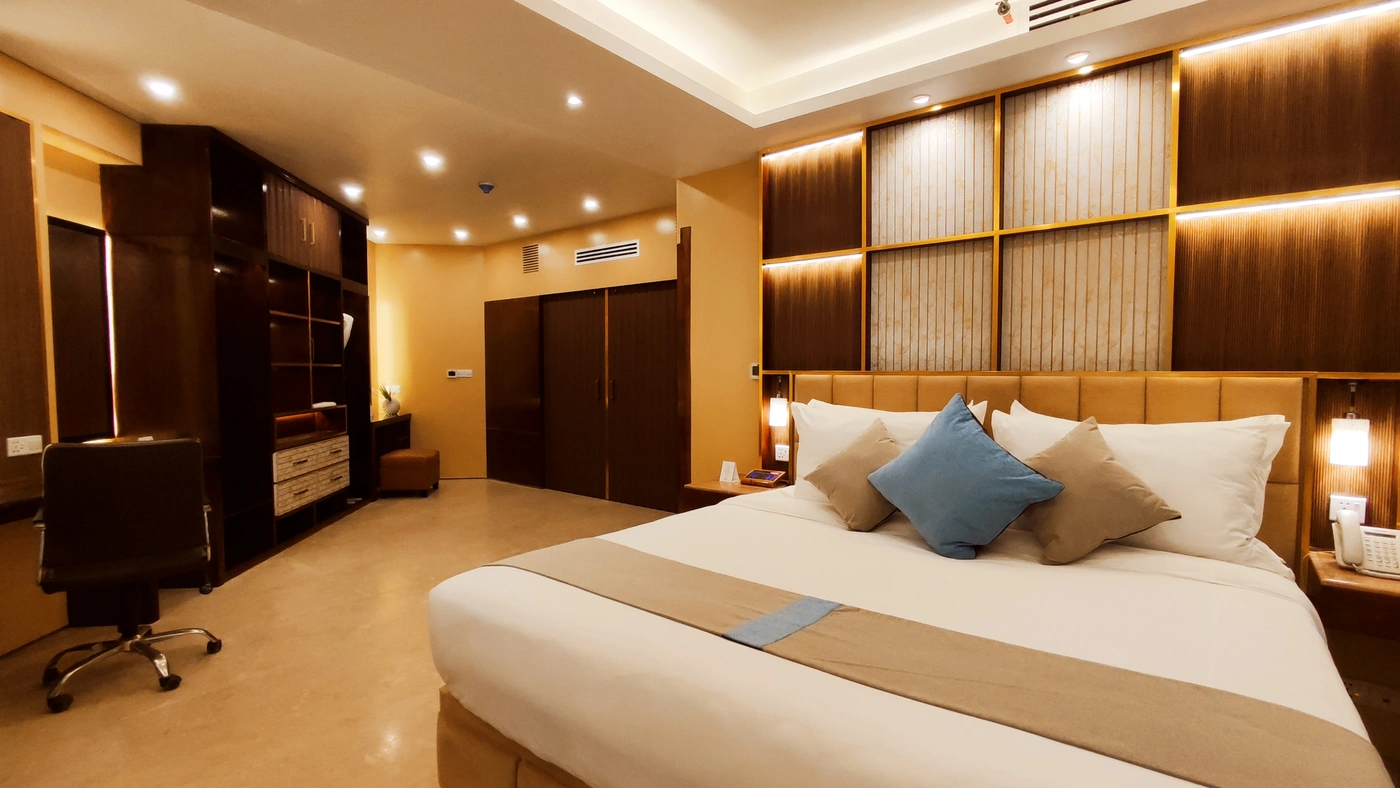 Ambassador Suite — image 1